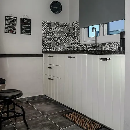 Апартаменты Yasemi Superb Two Floor
